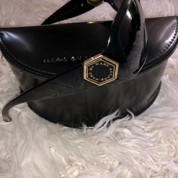 Marc Jacobs Sunglasses - Picture 2 of 2